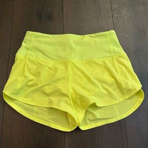 LULULEMON SPEED UP 2.5 SIZE 4